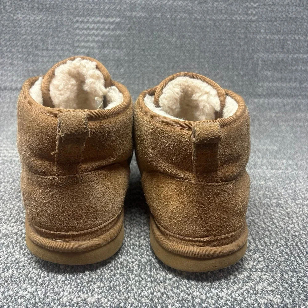 UGG Neumel Mens 12 Chestnut Suede Sheepskin Shearling Lined Chukka Boots 3236